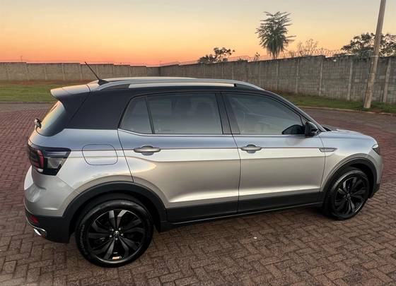 VOLKSWAGEN T-CROSS 1.4 250 TSI TOTAL FLEX HIGHLINE AUTOMÁTICO